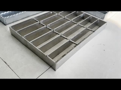 ISO9001 Tırtıklı Düz ​​Galvanizli Çelik Geçit Izgarası Metal Driveway Drenajı OEM