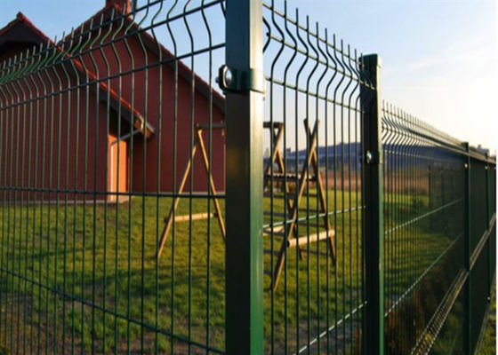 Çiftlik 4.0mm * 50 * 200mm Antikorozyon İçin Galvanizli 3D Üçgen Bükme Çiti