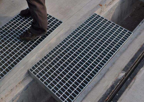Drenaj Kapağı 30 * 5mm için Özelleştirilebilir Sıcak Daldırma Galvanizli Çelik Geçit Izgarası