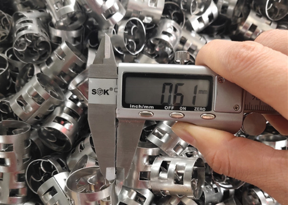 SS316 Sıkkınlık sütunları için Metal Pall ambalajı 25*25*0.6mm