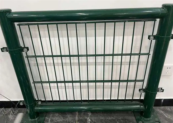 Endüstri için galvanize çift döngü tel çitleri 75*150mm delik
