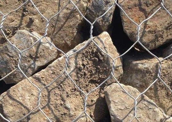 Sıcak Dip Galvanize Taş Kafes Gabion Kutusu 60 * 80mm Savunma Duvarı için