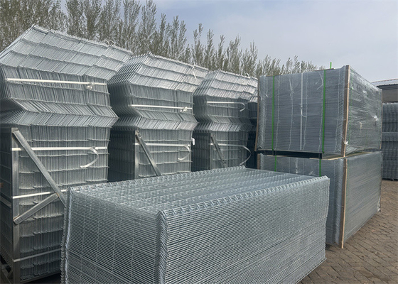 3 boyutlu kıvrımlı çit 55 * 200mm Mesh Delik 3.5mm Tel çapı Konut alanı için