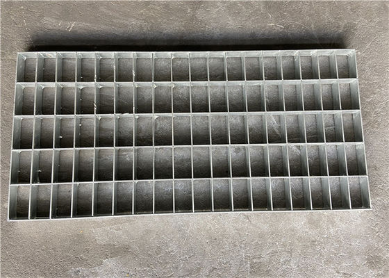 Iso9001 Sıcak Daldırma Galvanizli 32*5mm Çelik Geçit Izgarası
