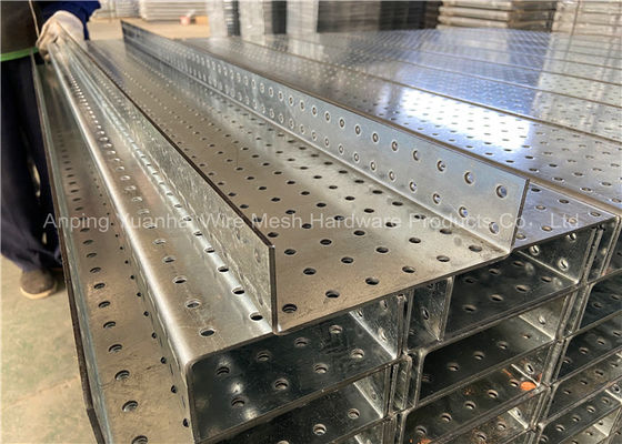 HDG 1600 * 153 * 50mm Delikli Hasır U Kanal Lento