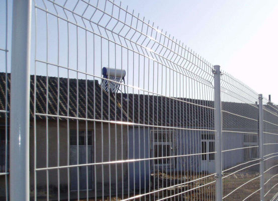 Özel Mülkler İçin 1.8 * 3.0m Yeşil Şeftali Şekilli Üçgen Çit