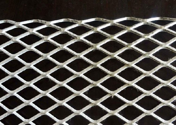 Merdiven Basamakları İçin Sıcak Daldırma Galvanizli 3/4 Düzleştirilmiş Gerilmiş Genişletilmiş Metal Hasır