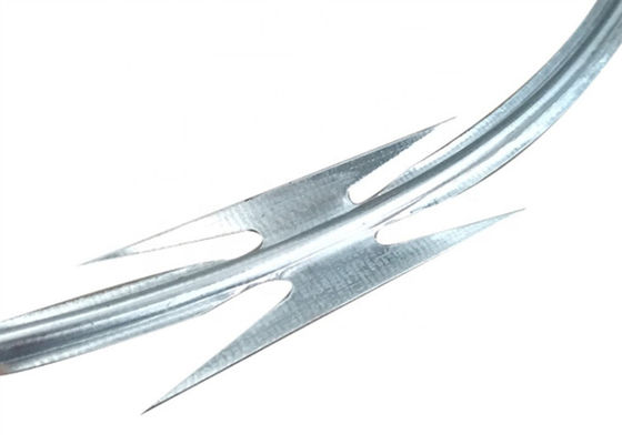 Q195 Sıcak Daldırma Galvanizli Dikenli Tel Jiletli Tel Cbt-65 900mm Bobin Çapı