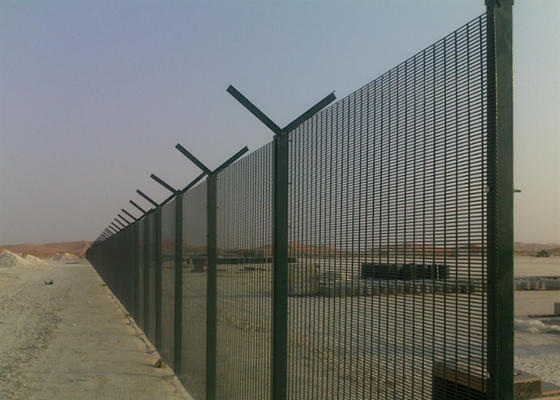 Havaalanı / Geçit için 12.7x76.2mm Mesh Delik 358 Kaynaklı Mesh Güvenlik Çiti