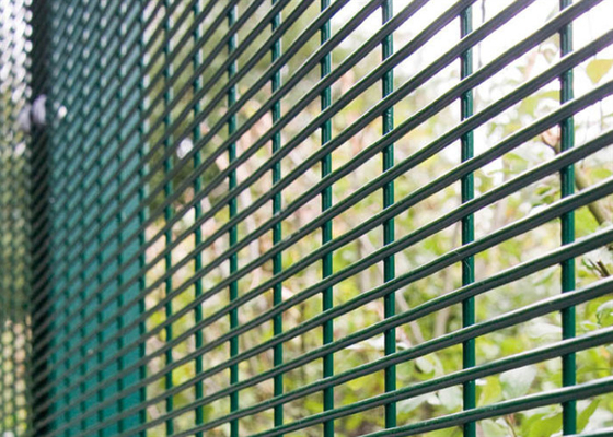 4.0mm Hapishane Örgü Çiti Pvc Kaplı / Sıcak Daldırma Galvanizli Anti Tırmanış